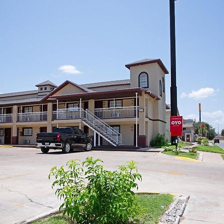 Oyo Hotel Mcallen Airport South Exterior photo