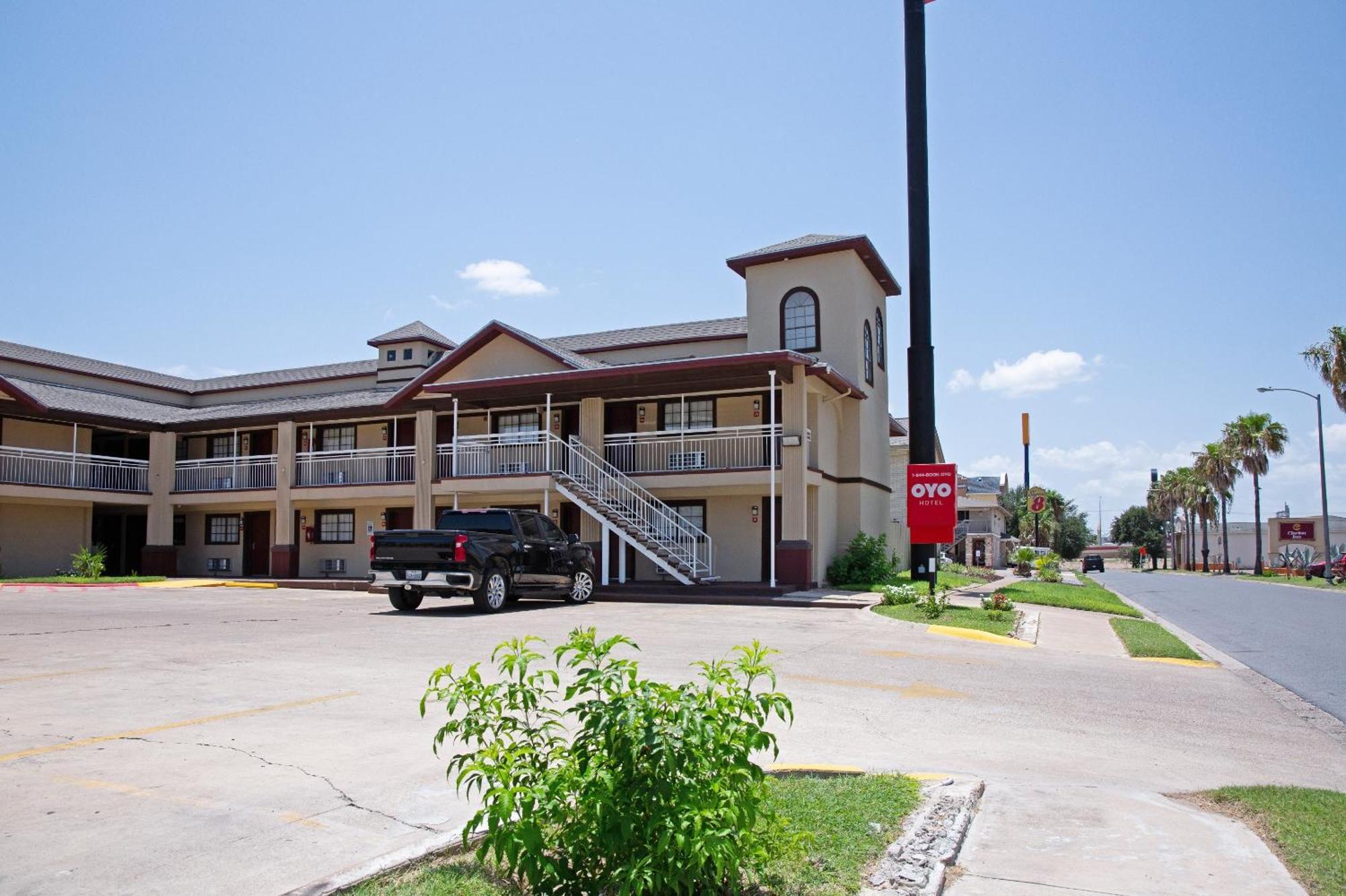 Oyo Hotel Mcallen Airport South Exterior photo