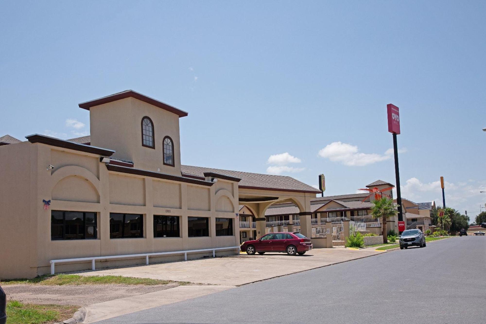 Oyo Hotel Mcallen Airport South Exterior photo