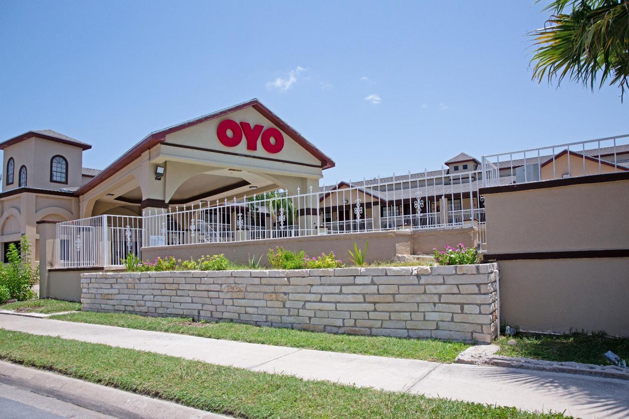 Oyo Hotel Mcallen Airport South Exterior photo