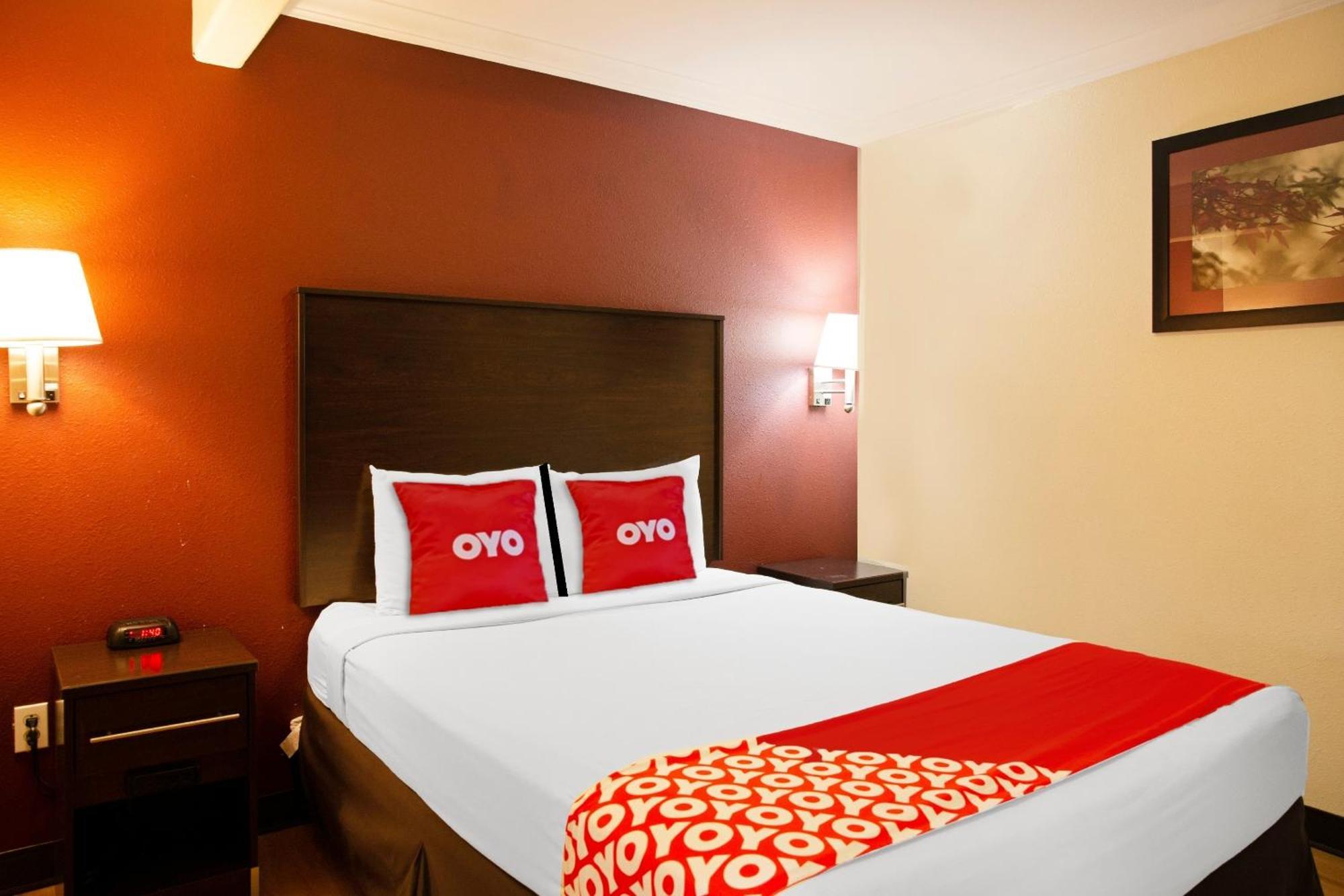 Oyo Hotel Mcallen Airport South Exterior photo