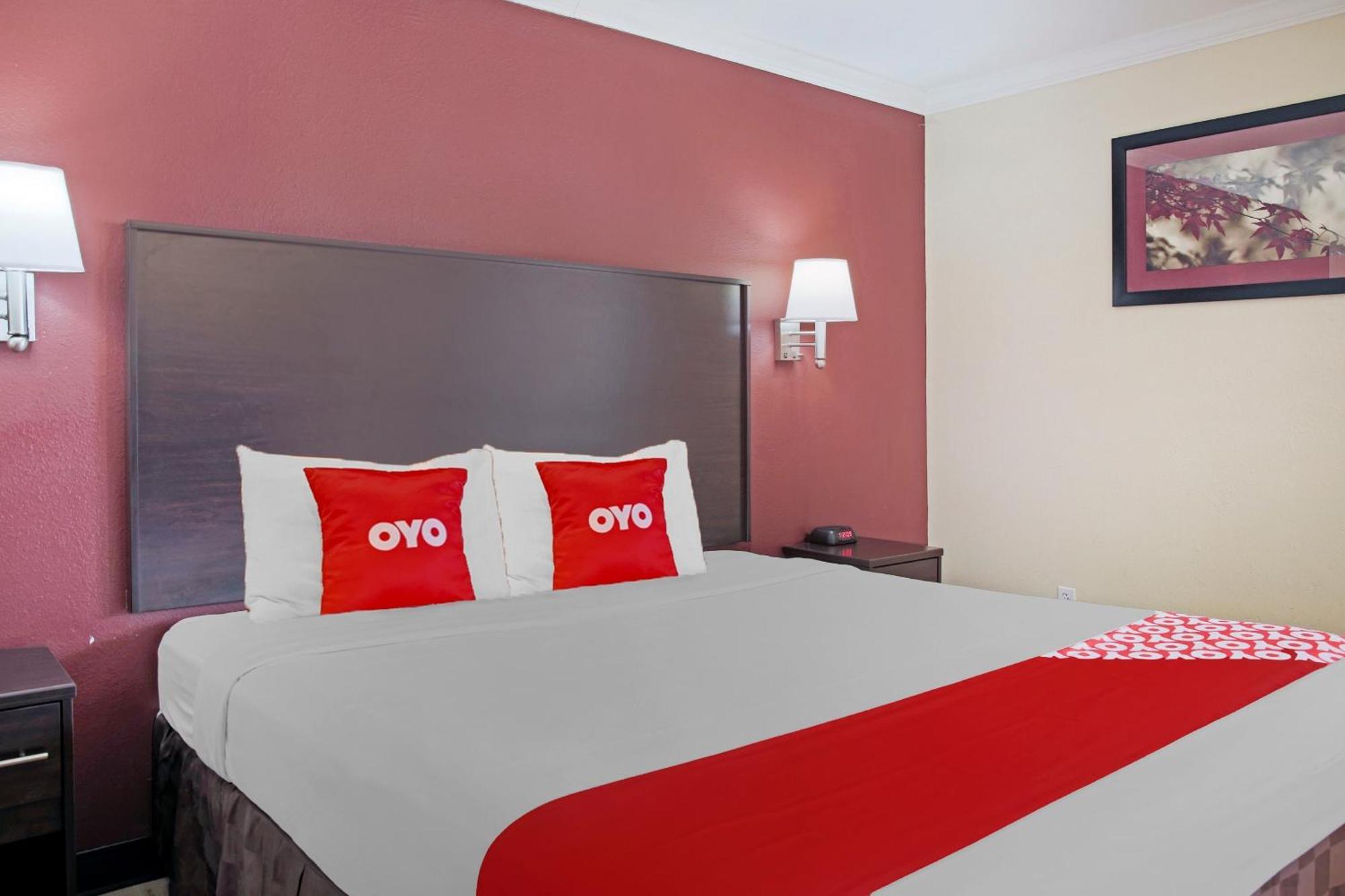 Oyo Hotel Mcallen Airport South Exterior photo