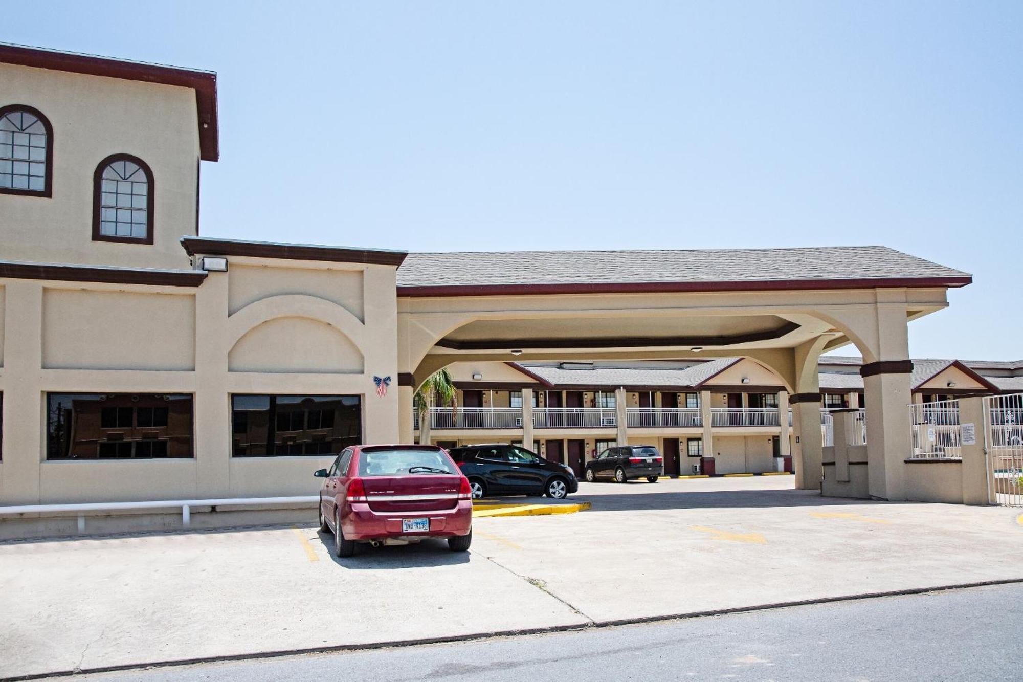 Oyo Hotel Mcallen Airport South Exterior photo