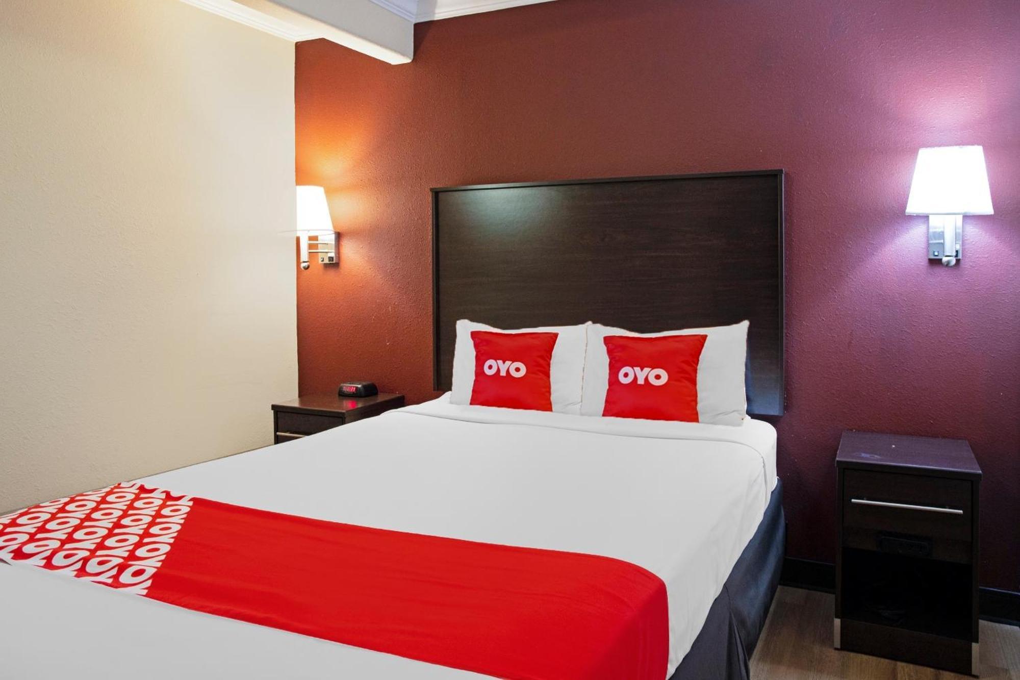 Oyo Hotel Mcallen Airport South Exterior photo