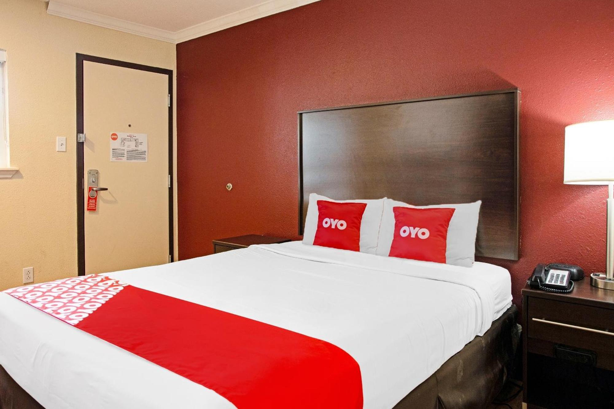 Oyo Hotel Mcallen Airport South Exterior photo