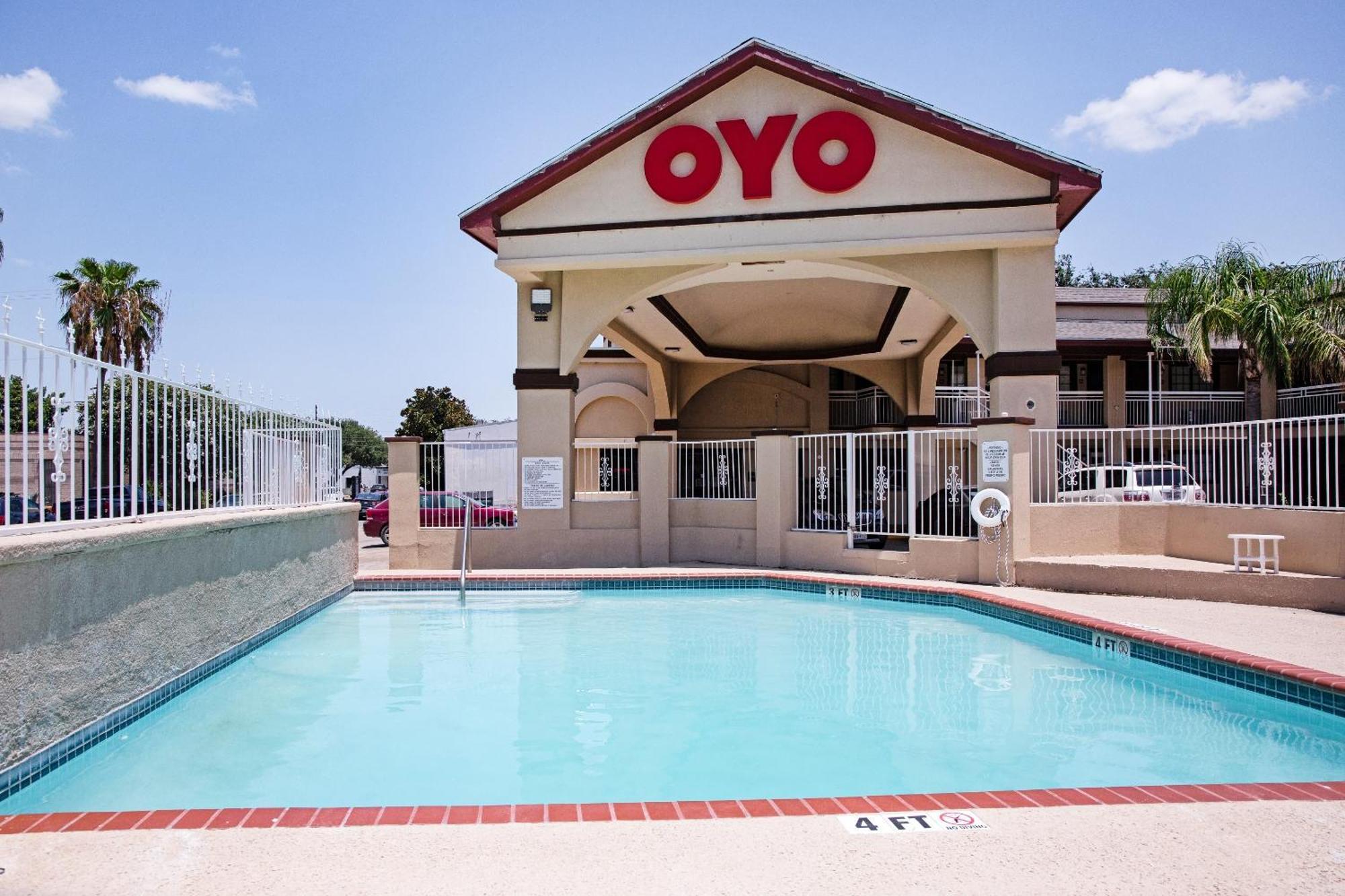 Oyo Hotel Mcallen Airport South Exterior photo